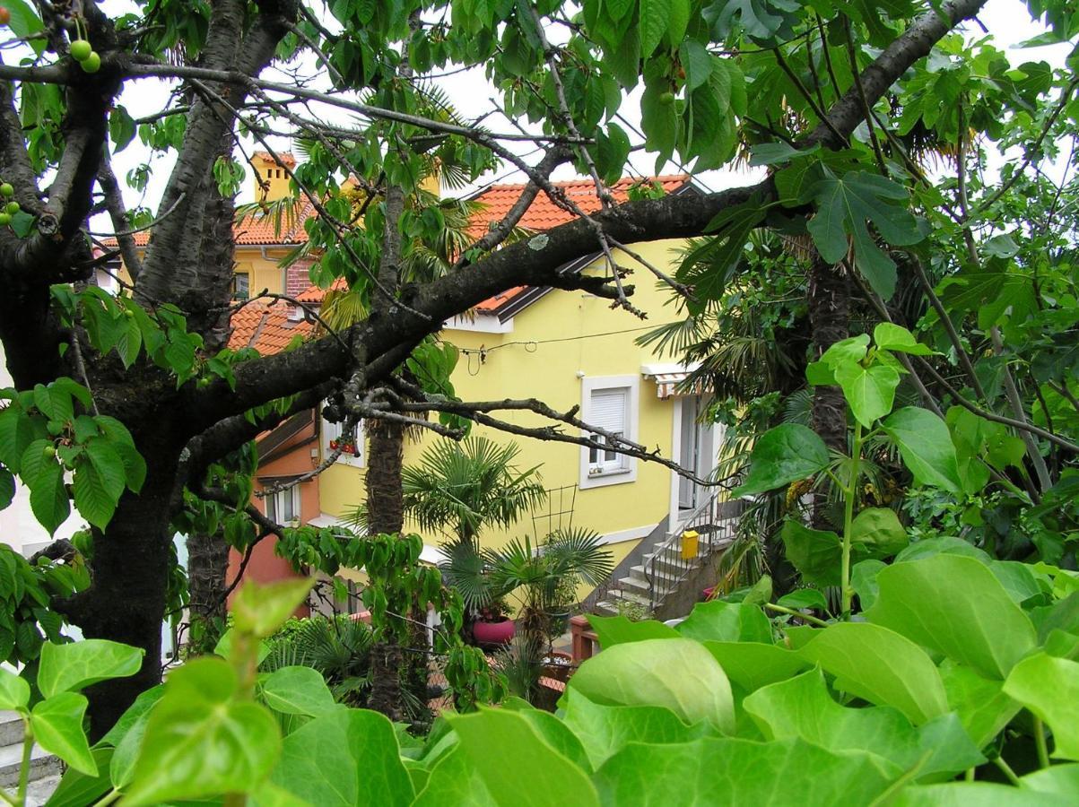 Apartment Bougainvilla Abbázia Kültér fotó